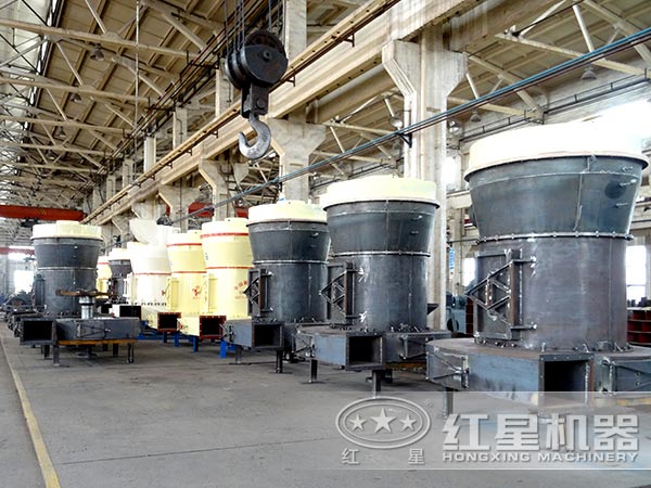 鉀長(zhǎng)石磨粉機(jī)廠家車間