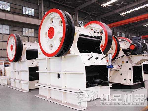 HD德版顎式破碎機(jī)生產(chǎn)車間