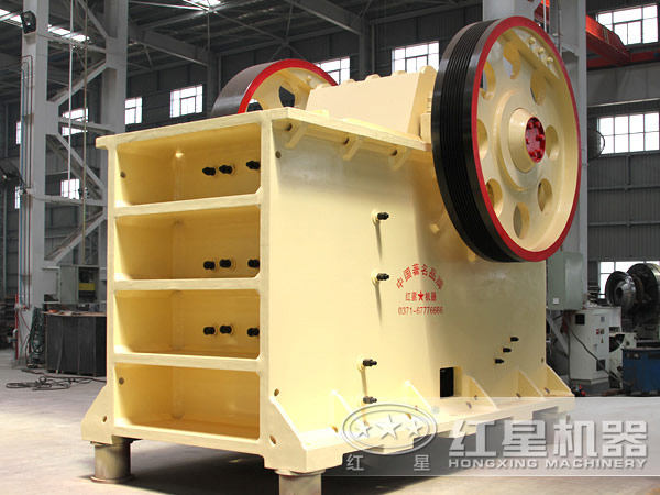 鄂式破碎機展示