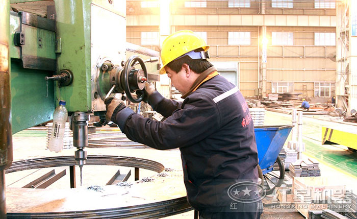 紅星制砂機(jī)車(chē)間作業(yè)圖