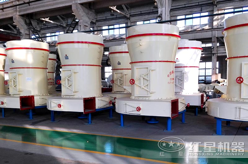 紅星鋁礬土雷蒙粉磨機(jī)車(chē)間